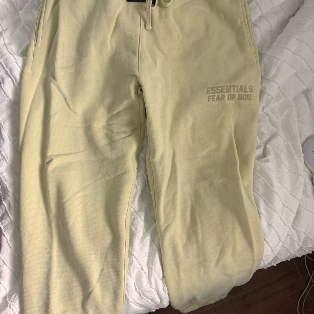 Essentials Fear of God butter yellow Sweatpants